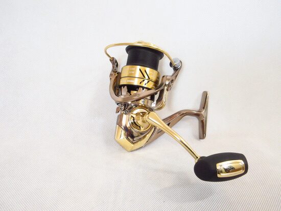 КАТУШКА MIRACLE FISH RIVER FLOW 4000 